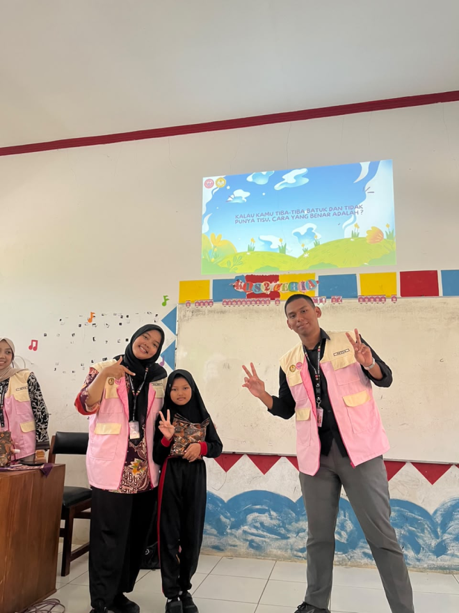 Tim KKN Melaksanakan Sosialisasi PHBS dan Praktik Cuci Tangan di SDN 2 Wanogara Wetan